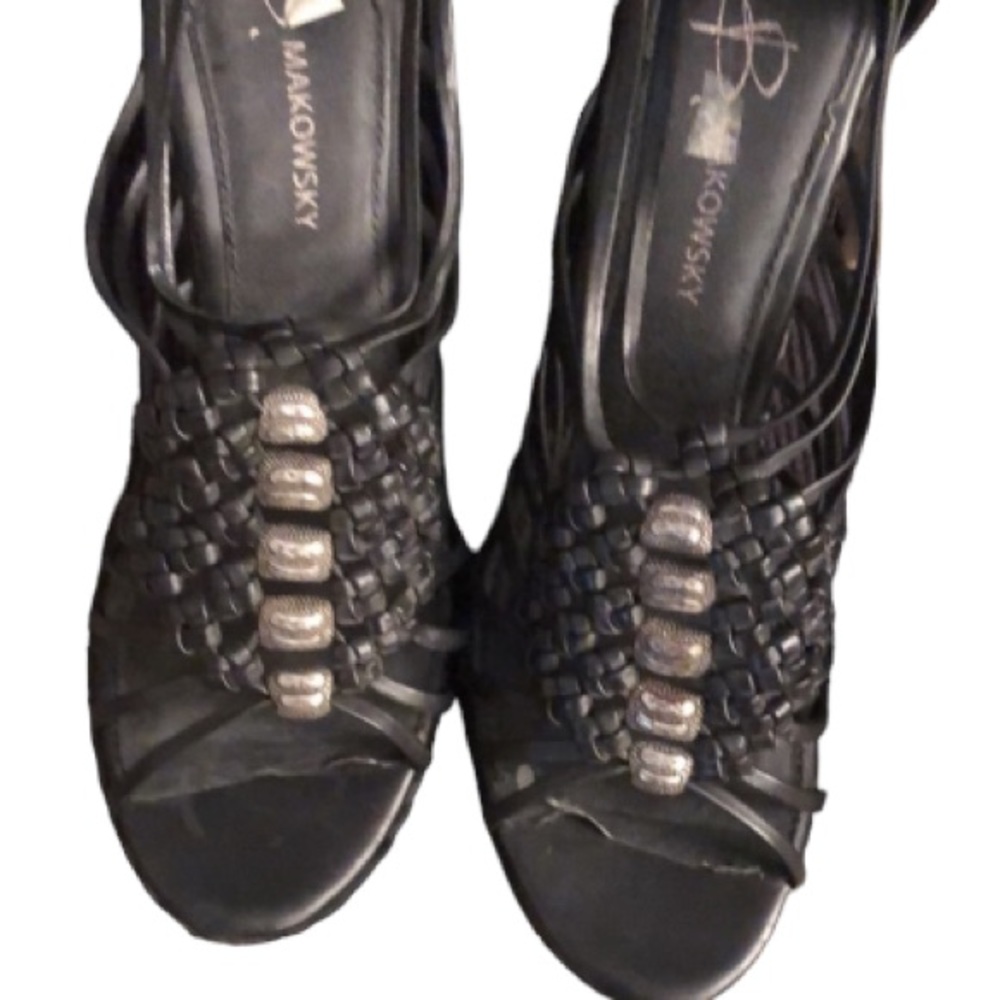 B .MAKOWSKY black SIZE 10 strappy platform wedge back zip silver detail